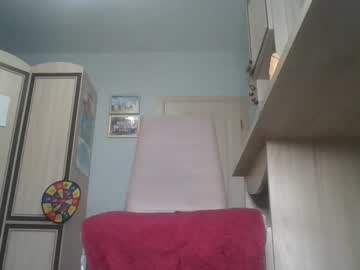 littlesubgirl_