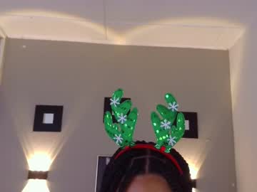 ashley_tompson2