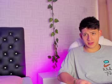 anniie_and_alex