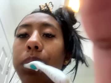 mia_brunett