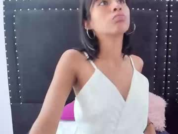 Profile of nayara_macherano
