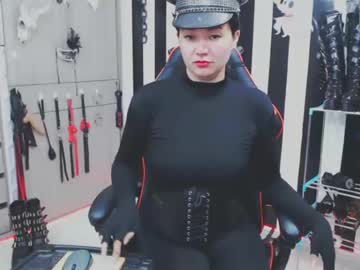 lia_izumy
