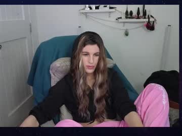 Avabalenciaga December 19, 2024