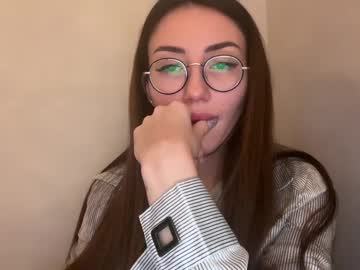 Bella_Foxxi December 23, 2024