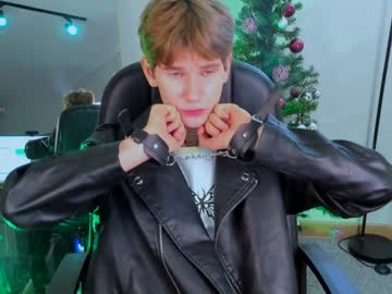 Yooung_Kitten December 27, 2024
