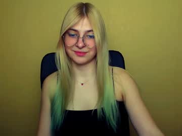 Luna_Lush_ February 04, 2025
