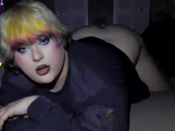 Curvygothfemboy April 25, 2025