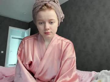 Eva_Tomiok May 18, 2025