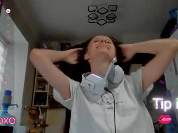 _Nika_Kik May 18, 2025