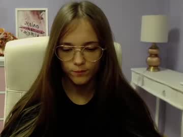 Emilly_Lust99 May 19, 2025