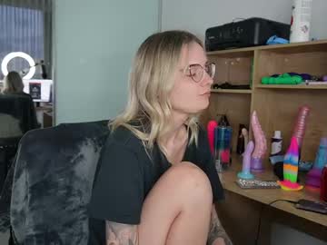 Aimee_Jay94 July 23, 2025