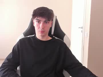 Stralght_Twinks August 19, 2025
