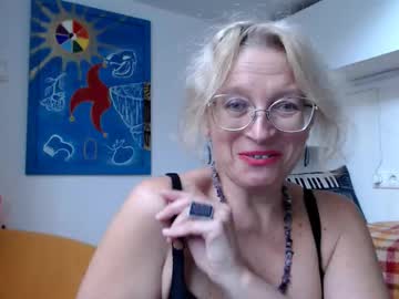Blondmilfs October 03, 2025