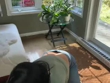 Viviannexxx2022 October 04, 2025