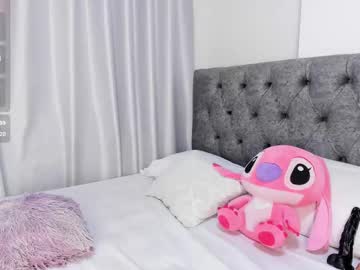 Abbyfoxx_ October 05, 2025