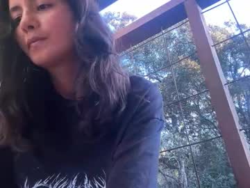 Nina_Just October 07, 2025