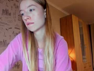 Minidiva_ October 08, 2025