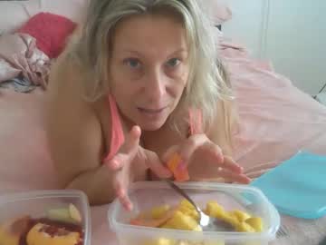 Peaches_N_Creem October 14, 2025