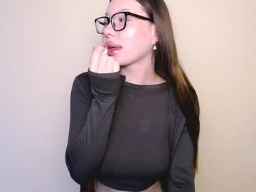 Maxi_Sweetheart October 22, 2025