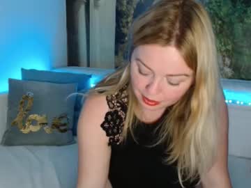 Nicolelinharts November 01, 2025