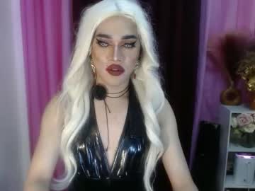 Urcumgirlasiants November 03, 2025