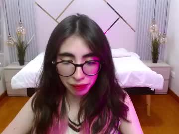 Lena_Roses November 05, 2025