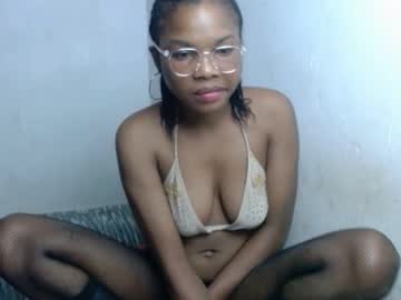 Hornyxbum November 05, 2025