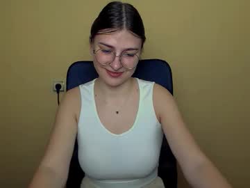 Luna_Lush_ November 06, 2025