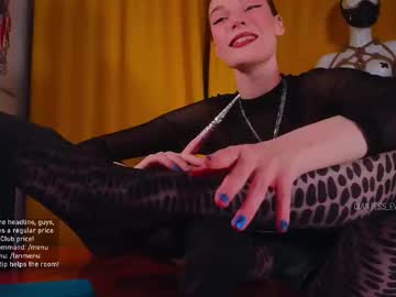 Giantess_Eva November 07, 2025