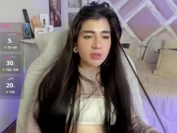 Emilayton_ November 09, 2025