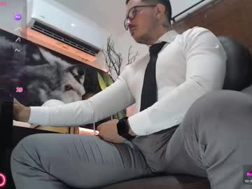 Randylukehot November 12, 2025