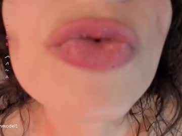 Evelyn_Evelyn November 17, 2025