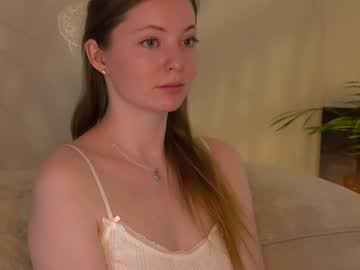 Mona_Elisa November 19, 2025