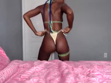 Kandie_Monaee November 19, 2025