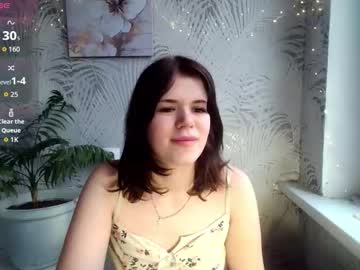 Glossy_Girl_1 November 20, 2025