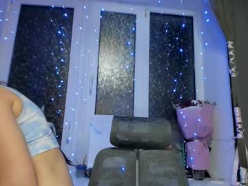 _Nika_Kik November 23, 2025