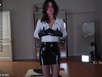 1mari_01 November 24, 2025