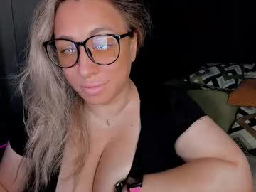 Foxxxy__Lady November 25, 2025
