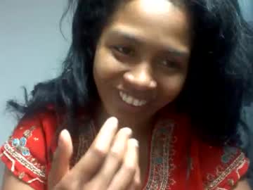 Sexylarra12 November 28, 2025