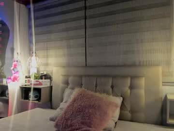 Cristal__Hot_1 December 01, 2025