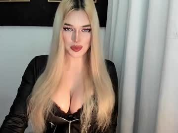 Hotstellacumxxx December 01, 2025