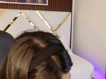 Emelie_Ch_ December 02, 2025