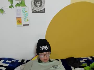 Waningrosee December 03, 2025