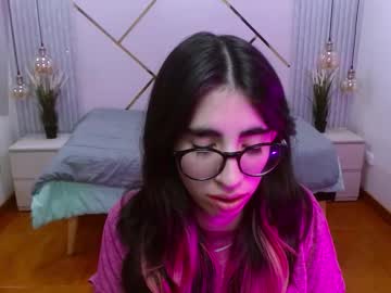 Lena_Roses December 05, 2025