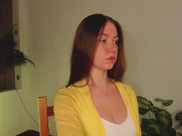 _Lovely_Lady December 07, 2025