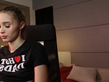 Emma__Cutiee December 09, 2025