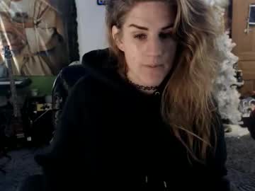 Katiecutie_5 December 10, 2025
