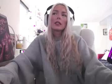 Tinykylie December 14, 2025