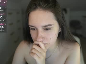 Lizzi_Fox January 03, 2026
