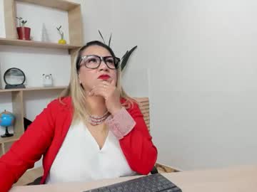 Yayita_Mature January 12, 2026